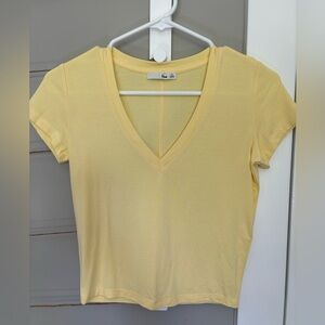 Aritzia Wilfred Free V-neck T-shirt